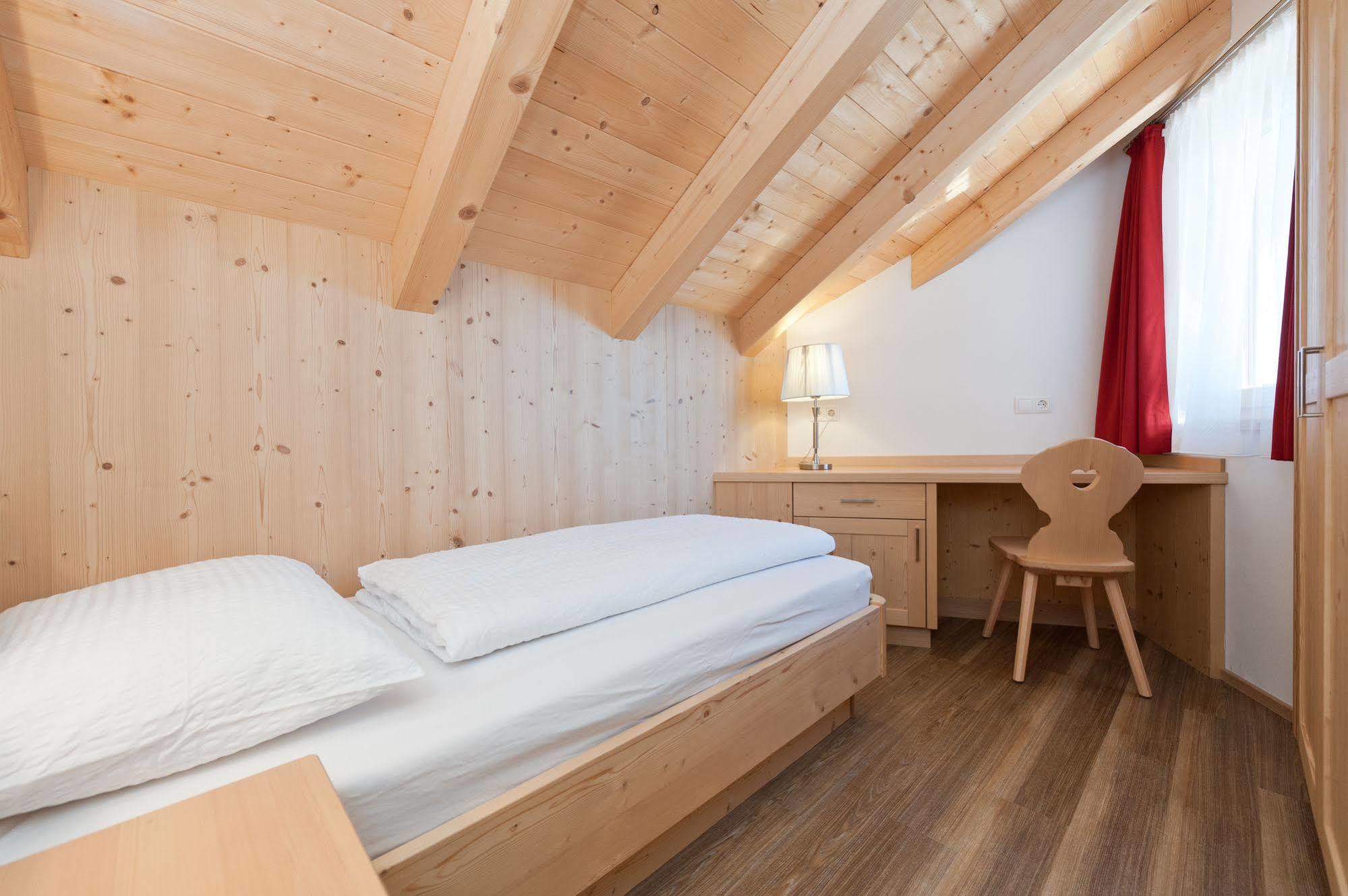 Mountain Residence Montana サンタ・マッダレーナ・イン・カジーエス エクステリア 写真